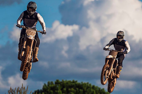 Motocross elétrica Cake Bukk é sucesso de vendas