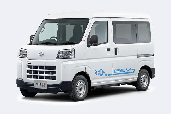 Daihatsu e-Hijet e e-Atral são lançados no Japão