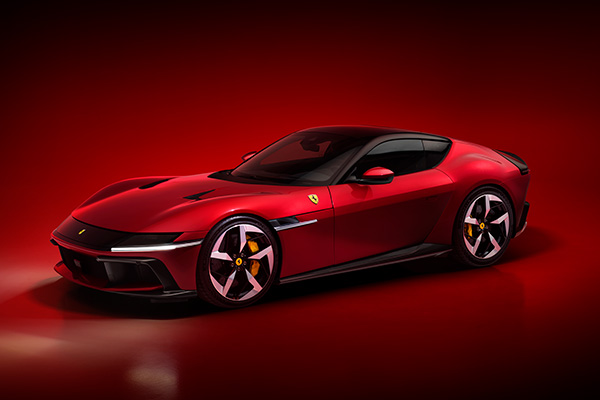 Lançamento da Ferrari 12Cilindri 2024
