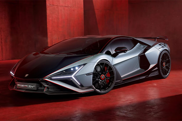 Lamborghini Revuleto SV é revelada no The Quail