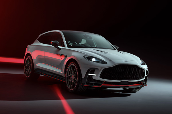Lançamento do Aston Martin DBX S 2025